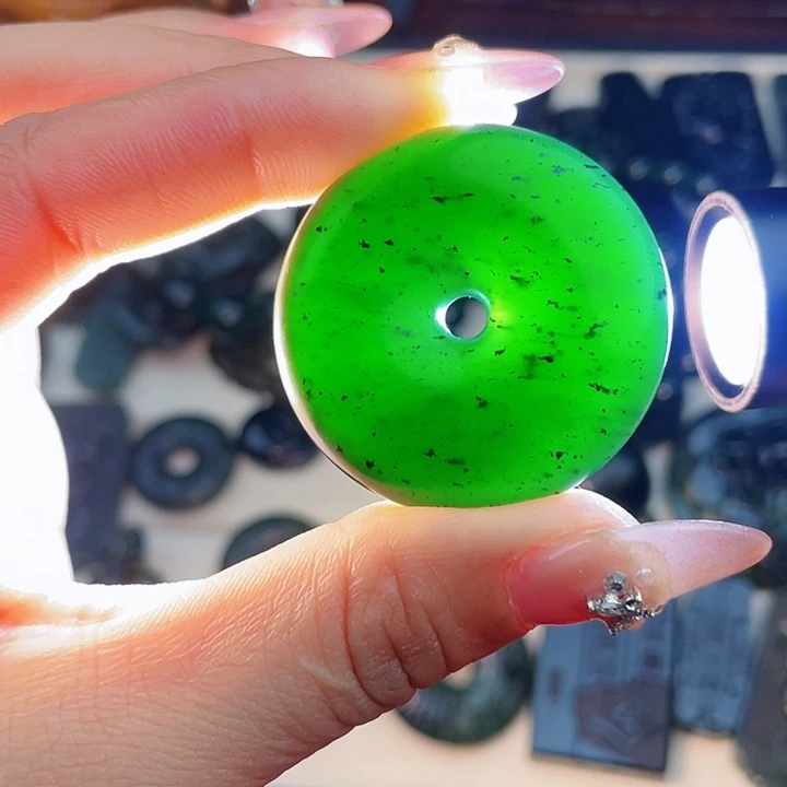 蛇纹石玉未镶嵌挂件泰山玉平安扣