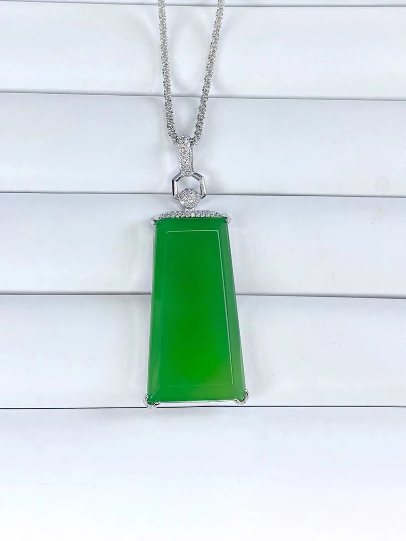 【美亿珠宝】冰种合金镀银镶嵌绿玉髓大气款绿玛瑙玉石无事牌挂件