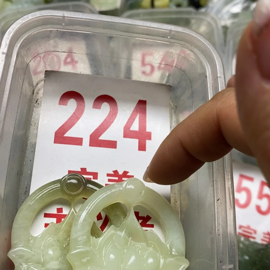 蛇纹石玉吊坠足银镀金镶嵌