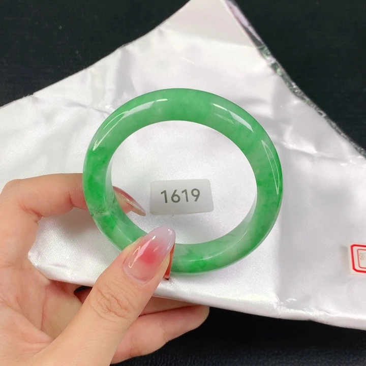 翡翠手镯未镶嵌天然翡翠手镯04