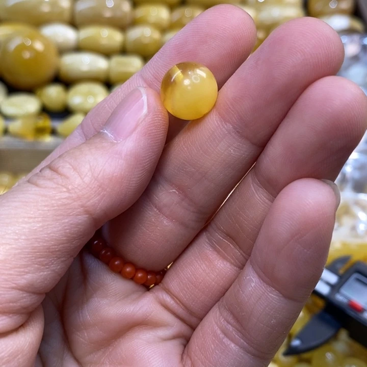 未镶嵌琥珀裸石原矿蜜蜡微瑕配饰