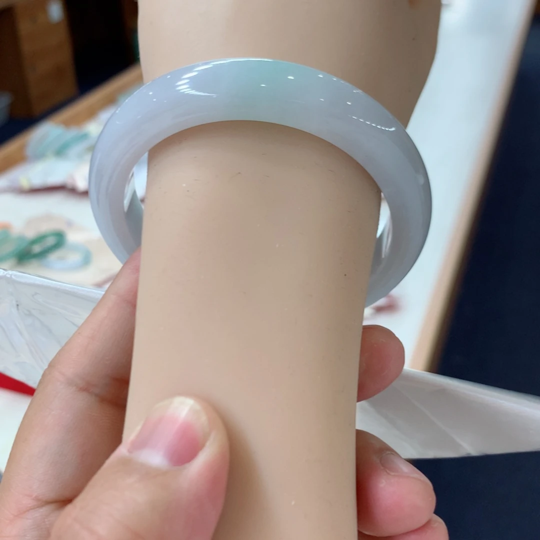 翡翠手镯未镶嵌买断