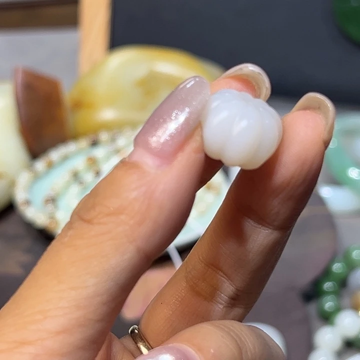 颈饰未镶嵌和田玉沉****0