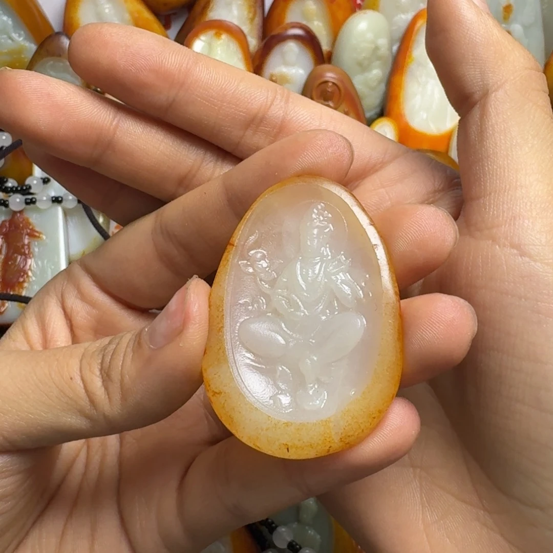 和田玉颈饰未镶嵌重*?