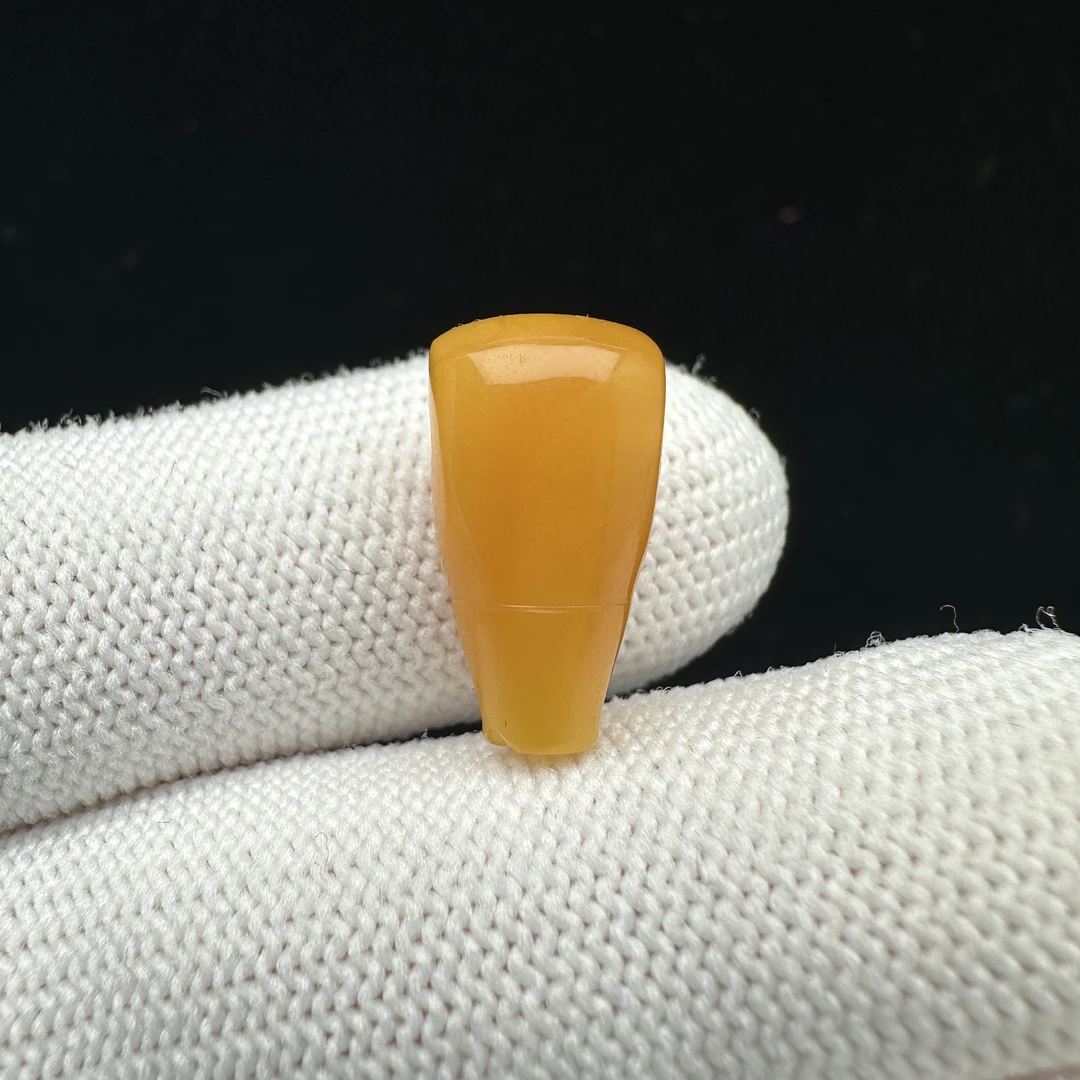 Z1619天然原矿蜜蜡 老蜡三通 9.3*17mm 100克价