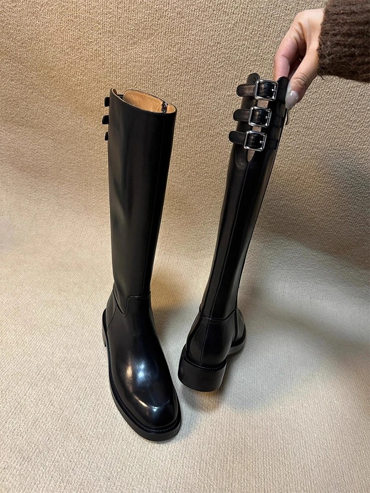 啤梨~牛皮版高筒骑士靴英伦风圆头皮带扣侧拉链不过膝粗跟长筒靴