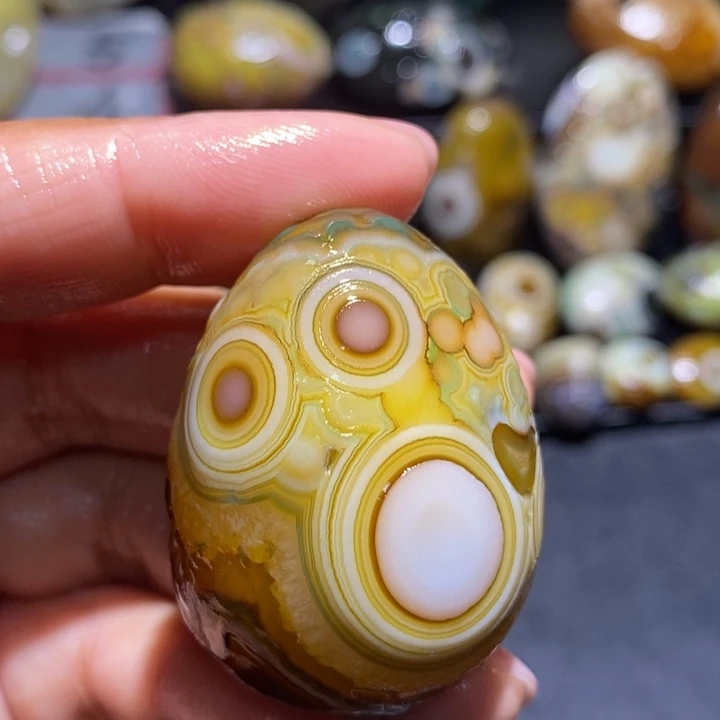 玛瑙/玉髓未镶嵌珠宝奇石23