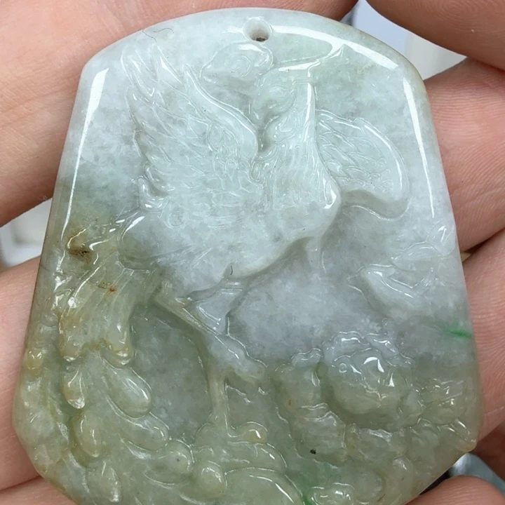 翡翠挂件未镶嵌翡翠