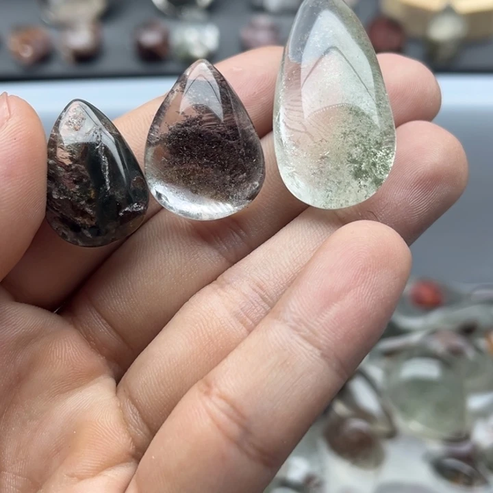 未镶嵌吊坠(赠链)水晶妮*白