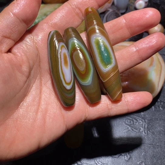 石英质玉未镶嵌珠宝半成品高*帅