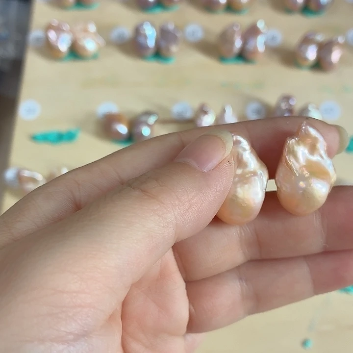 小***囍未镶嵌淡水珍珠耳饰