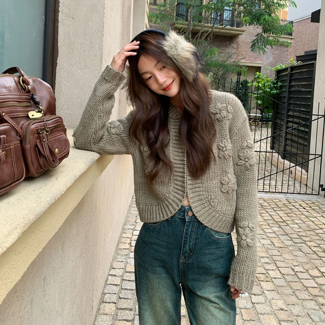 广州十三行25冬甜美外穿提花长袖暗扣螺纹边毛衣开衫女F6932