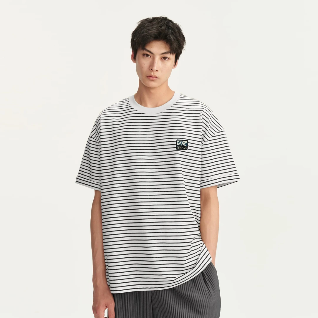 夏季时尚潮流青年条纹徽章绣标圆领落肩宽松短袖T恤百搭