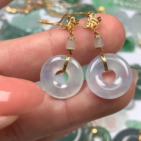 翡翠颈饰未镶嵌翡翠