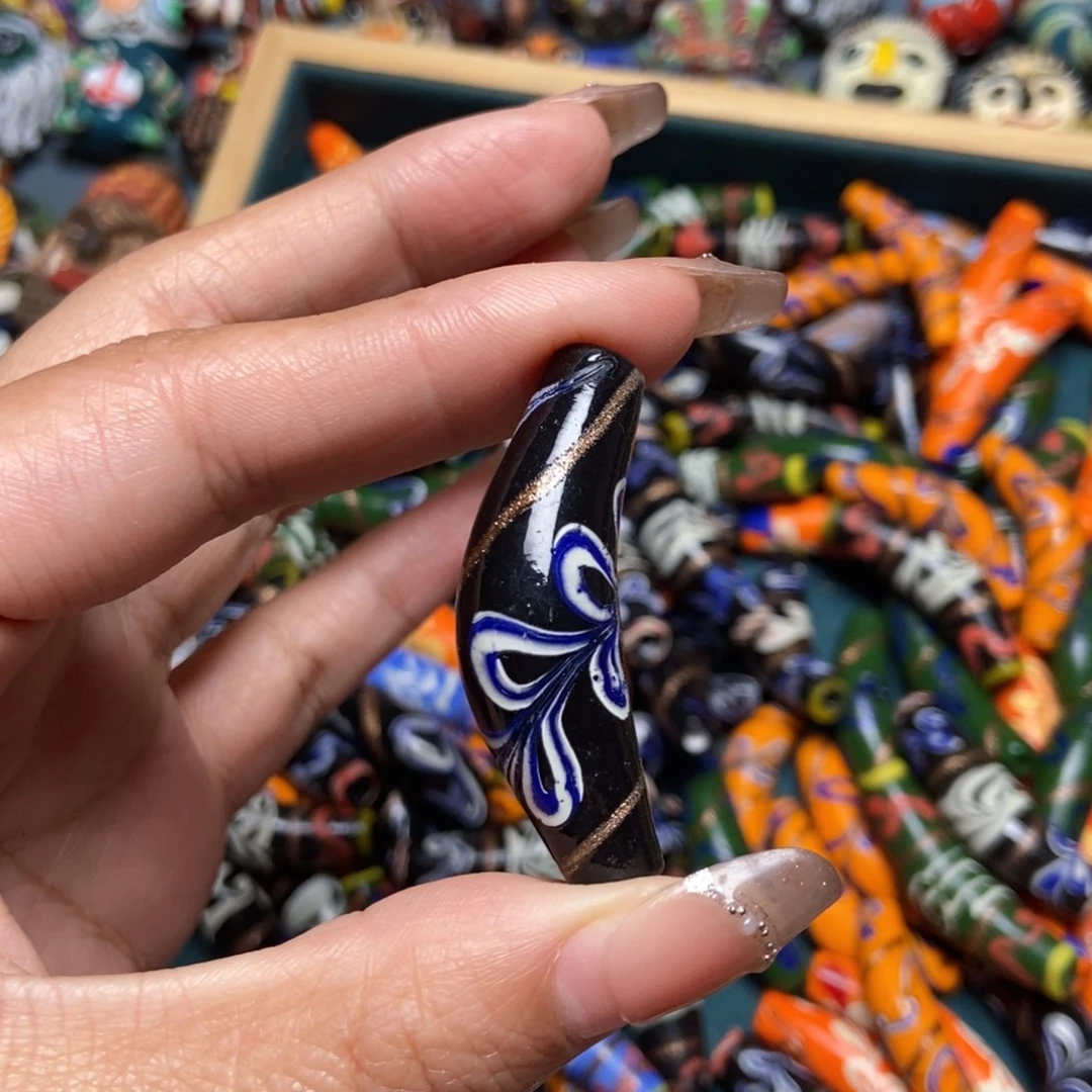 颈饰琉璃印度尼西亚01