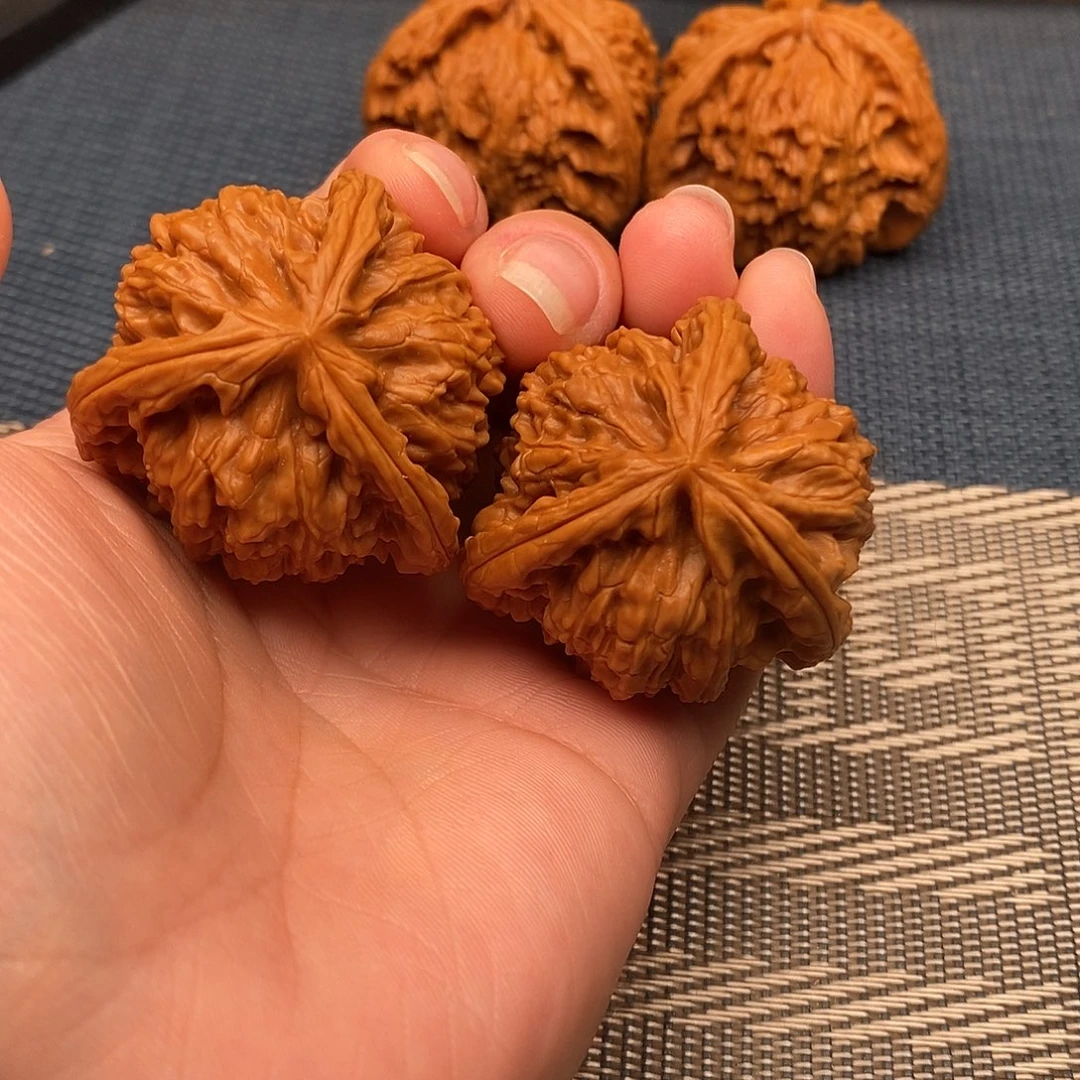 竹***悠吊坠文玩核桃三棱