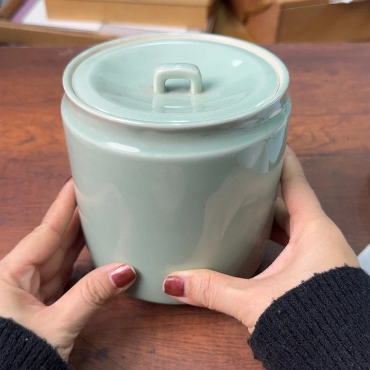 一个陶瓷物件哈哈哈哈