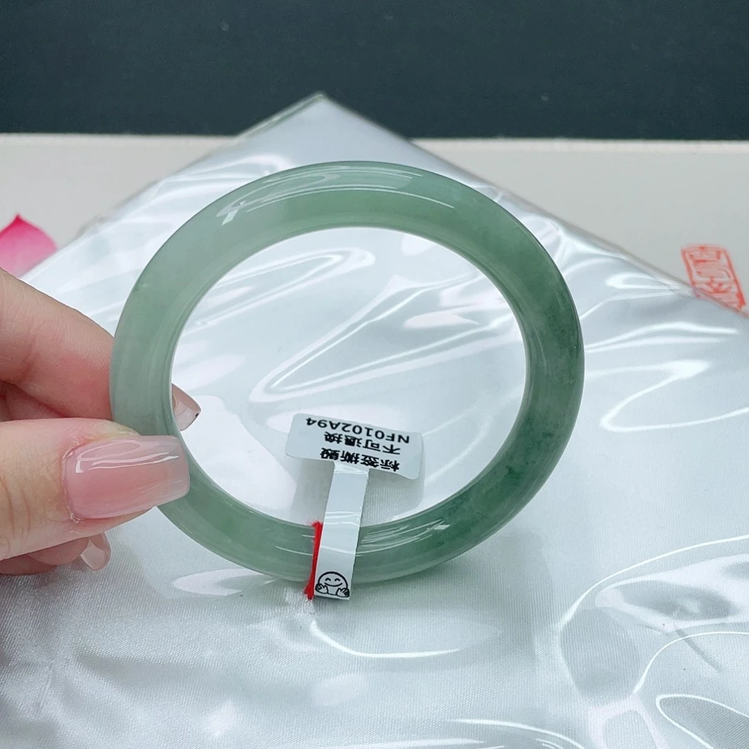 翡翠手镯未镶嵌圆55.8