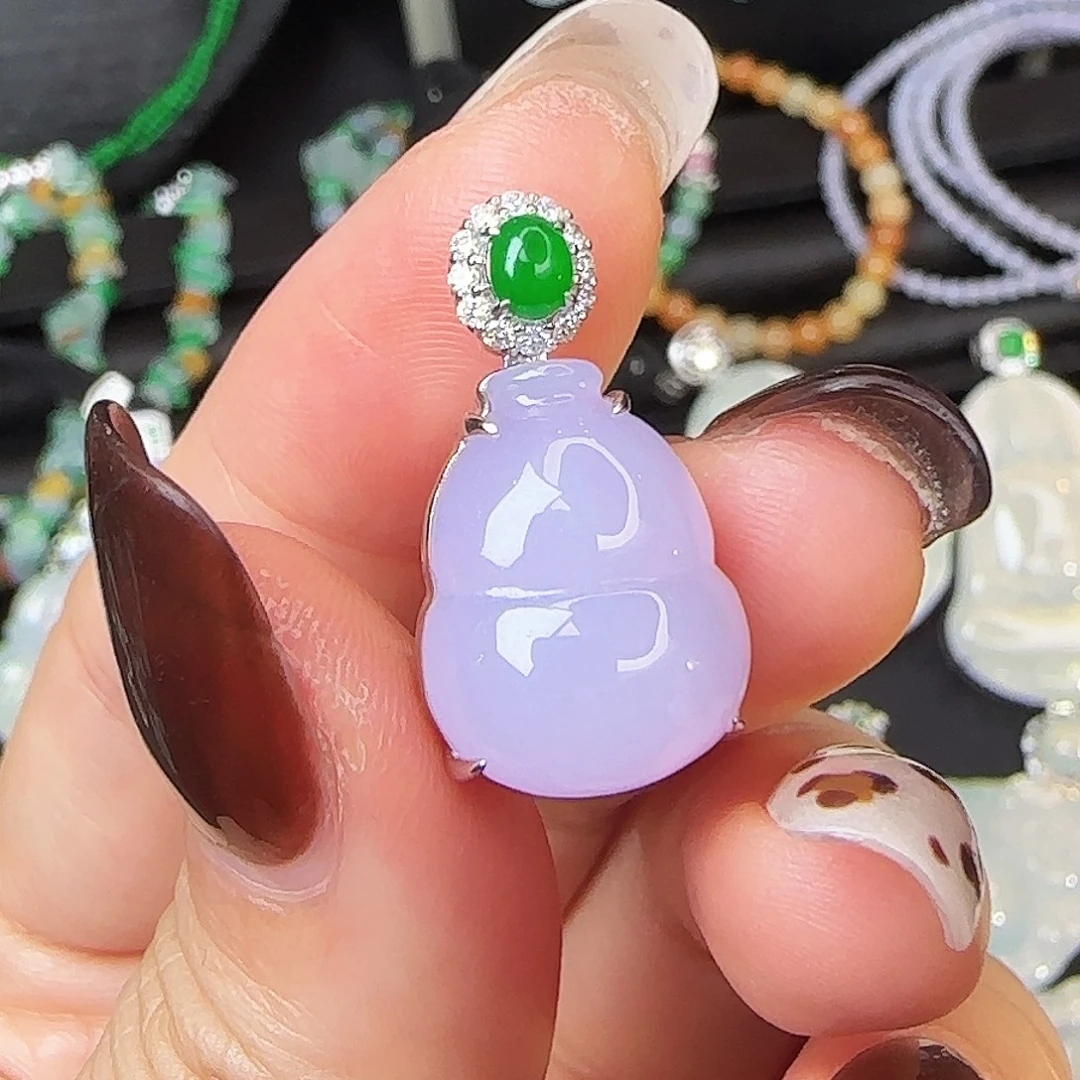 翡翠18K金镶嵌颈饰冰紫葫芦