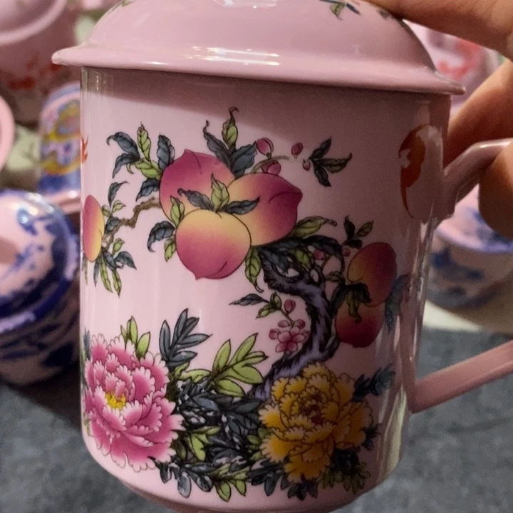 摆件陶瓷红稀土牡丹寿桃直筒办公杯