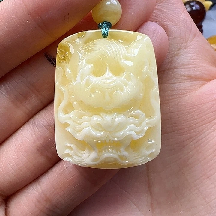 蜜蜡未镶嵌珠宝奇石