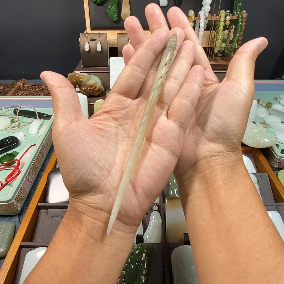多***艺和田玉未镶嵌吊坠(不含链)