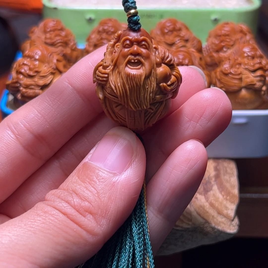 橄榄核吊坠龙寿星孤品福利