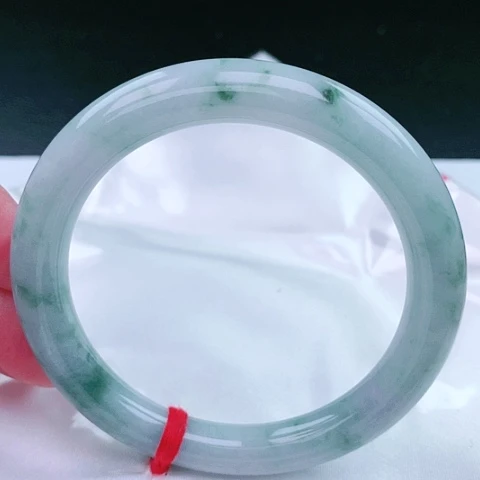 翡翠手镯（圆镯）未镶嵌90号