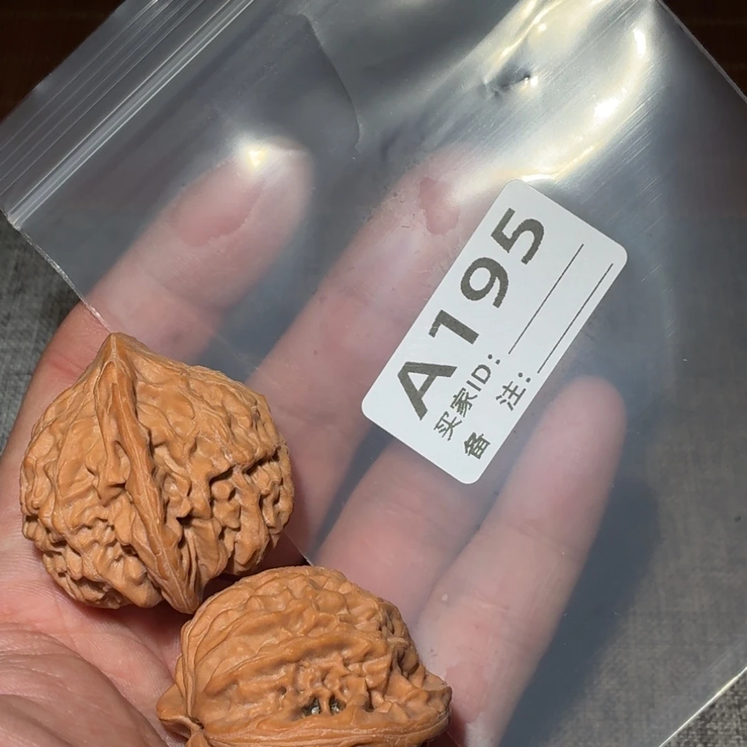 文玩核桃吊坠朱雀195