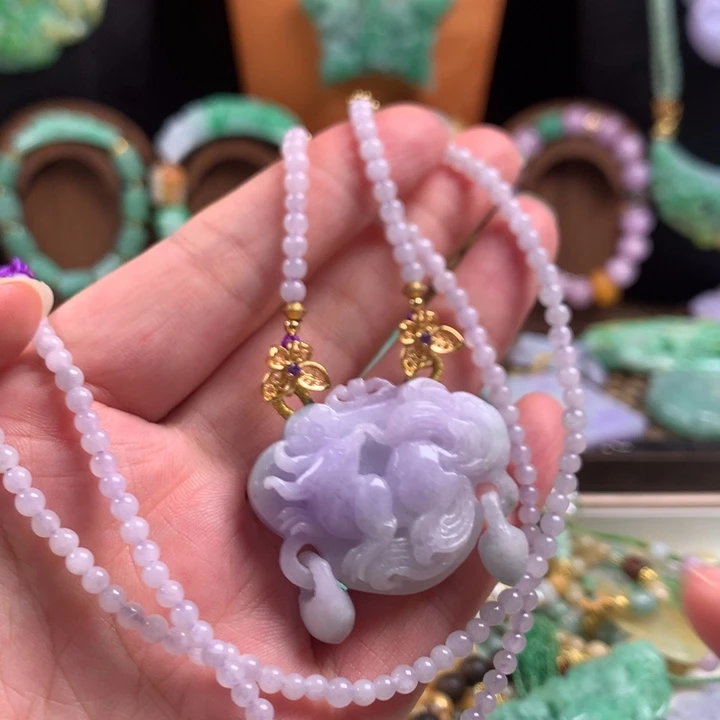 翡翠未镶嵌颈饰吊坠