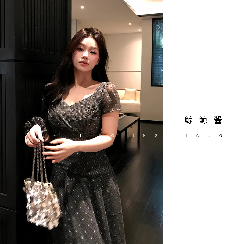 ZOZ鲸鲸酱【十字花】设计感显瘦时尚褶皱拼接连衣裙宽松收腰