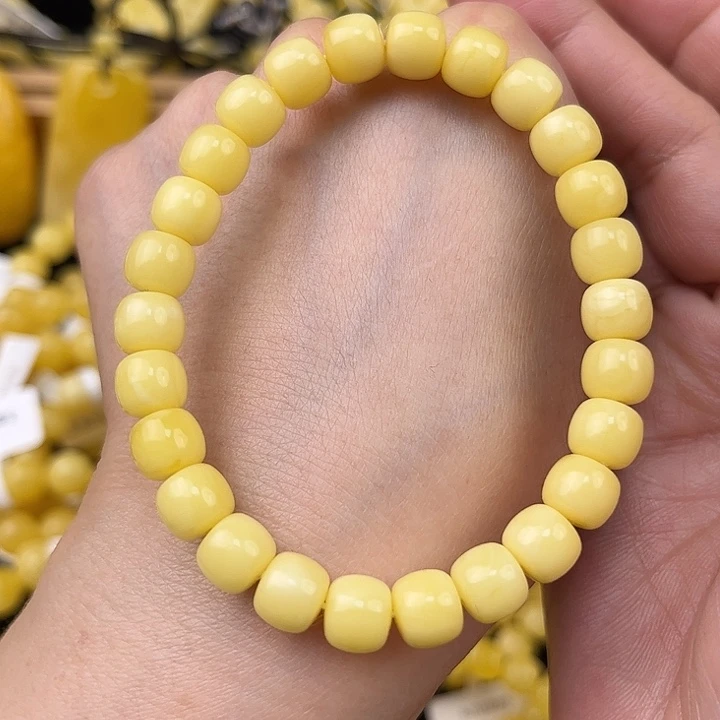 琥珀未镶嵌颈饰琥珀