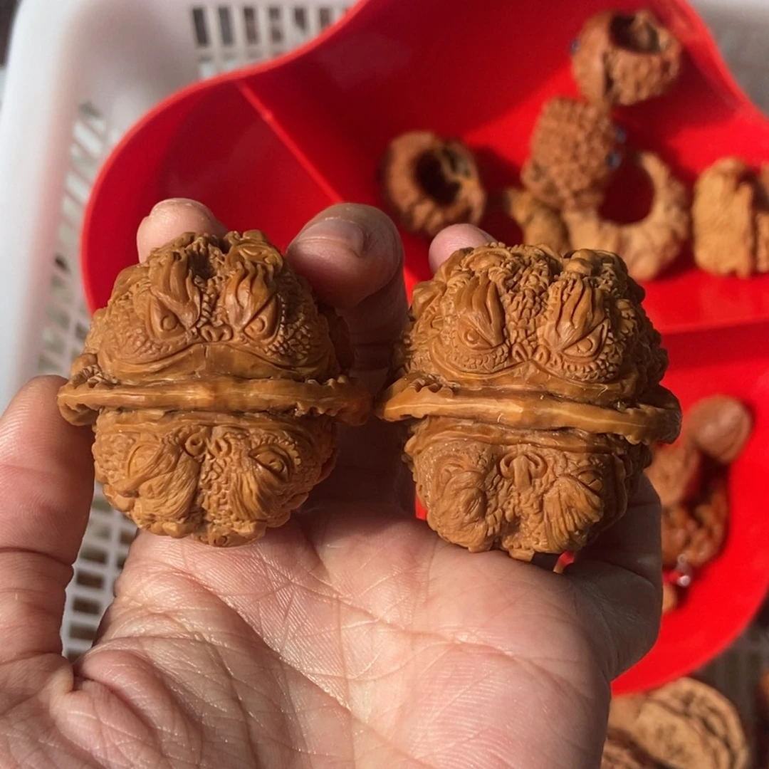 桃核吊坠如*雕刻蛤蟆双面