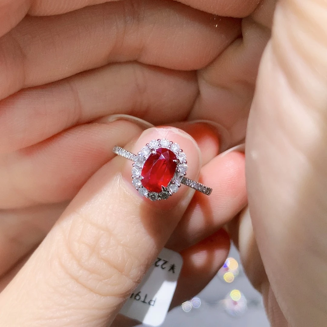 【闪购商品】铂Pt950镶嵌戒指红宝石红宝石蛋面戒指