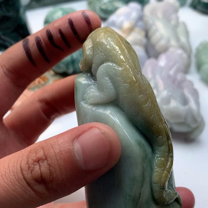翡翠未镶嵌颈饰保真天然a货翡翠