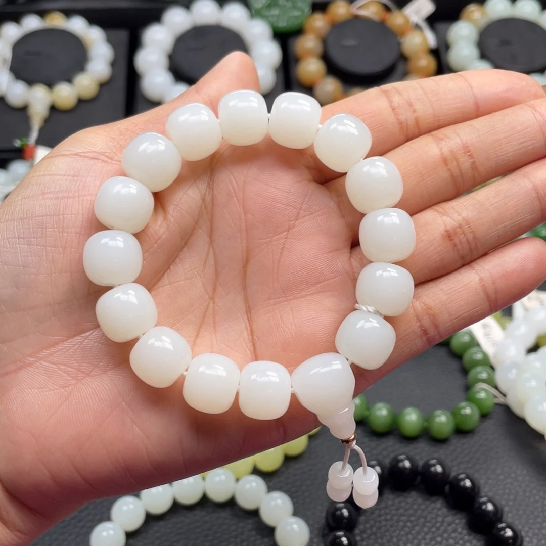 尚***具和田玉未镶嵌手链