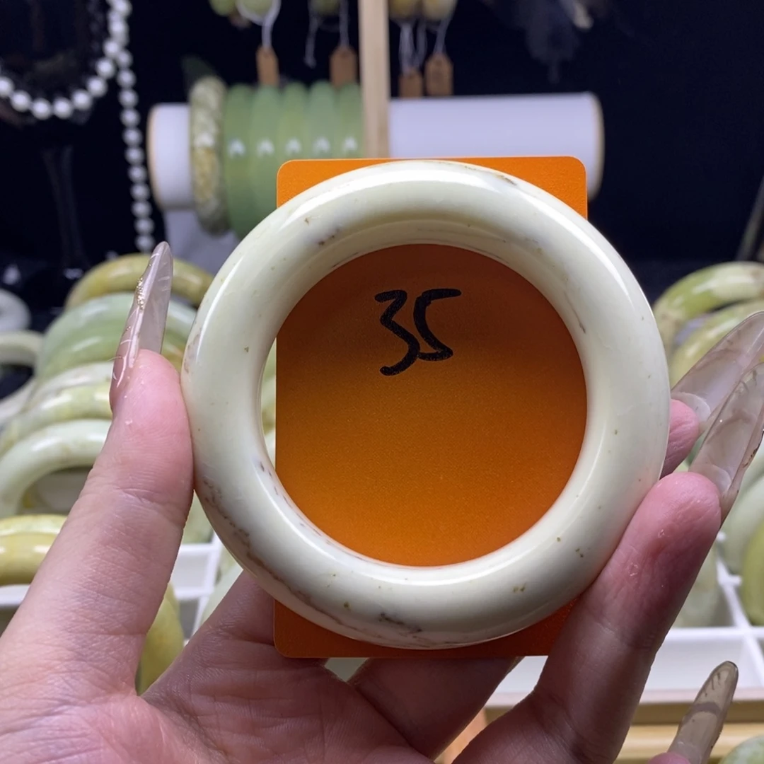 蛇纹石玉未镶嵌手镯54