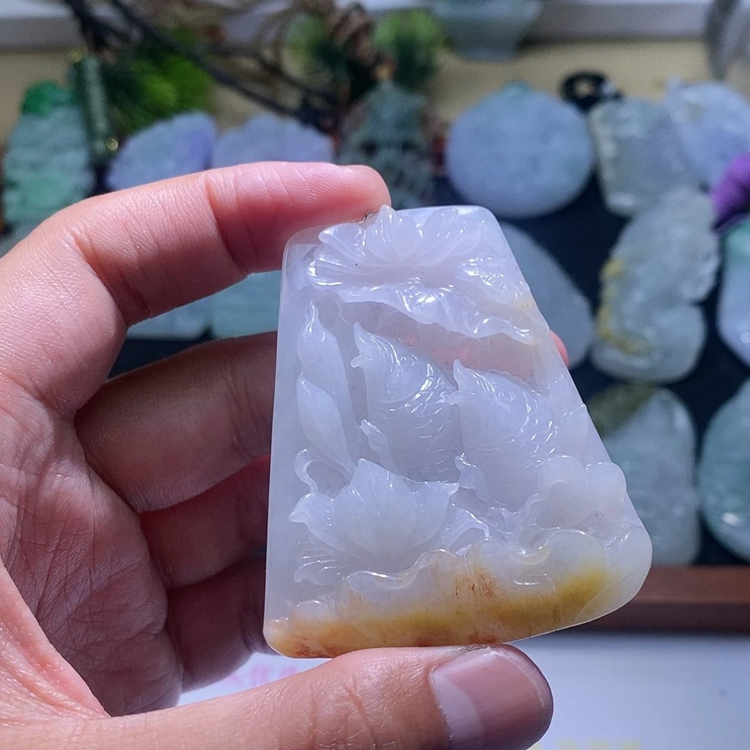 【闪购商品】翡翠颈饰未镶嵌鱼