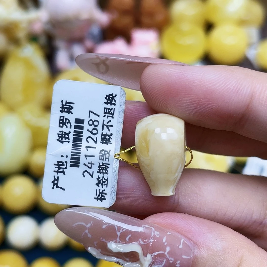 未镶嵌蜜蜡裸石三通16.9*9.9mm瑕