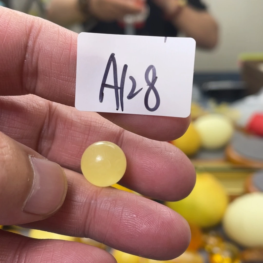 手链琥珀未镶嵌多样性发，发其中一件