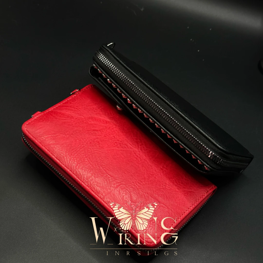 王大嘴原创 “黑红十字”超酷黑红十字铆钉斜跨手机包M473