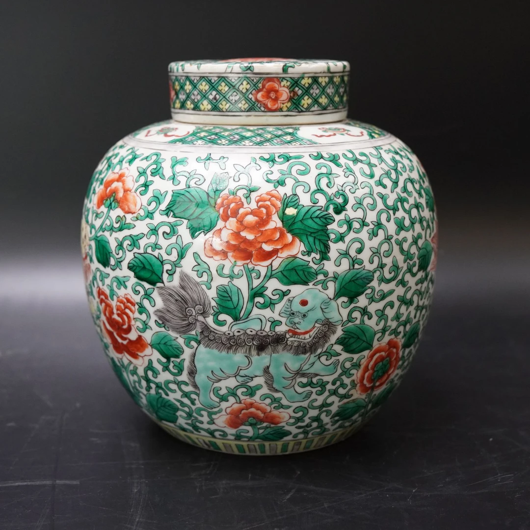 Lot.25080913清光绪四世同堂五彩盖罐 高：约21.8cm