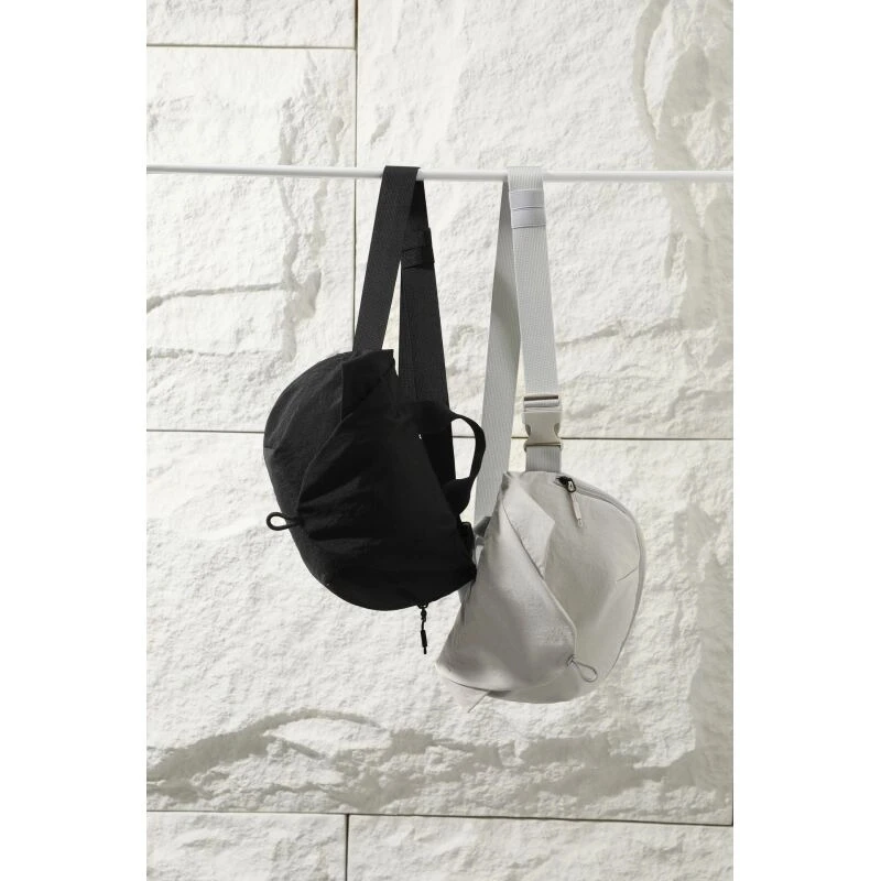 LU家同款 质量牛叉户外男女情侣款运动便捷耐磨防泼水单肩包011