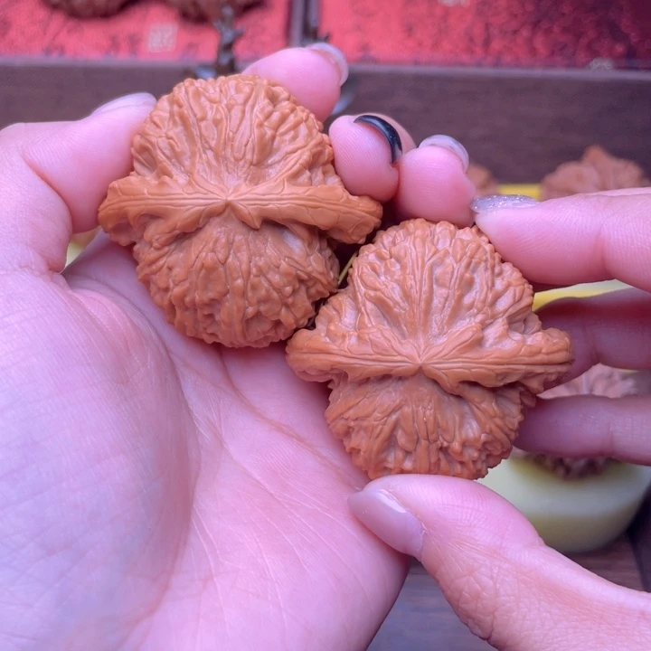 幸***福吊坠桃核45白狮子 667