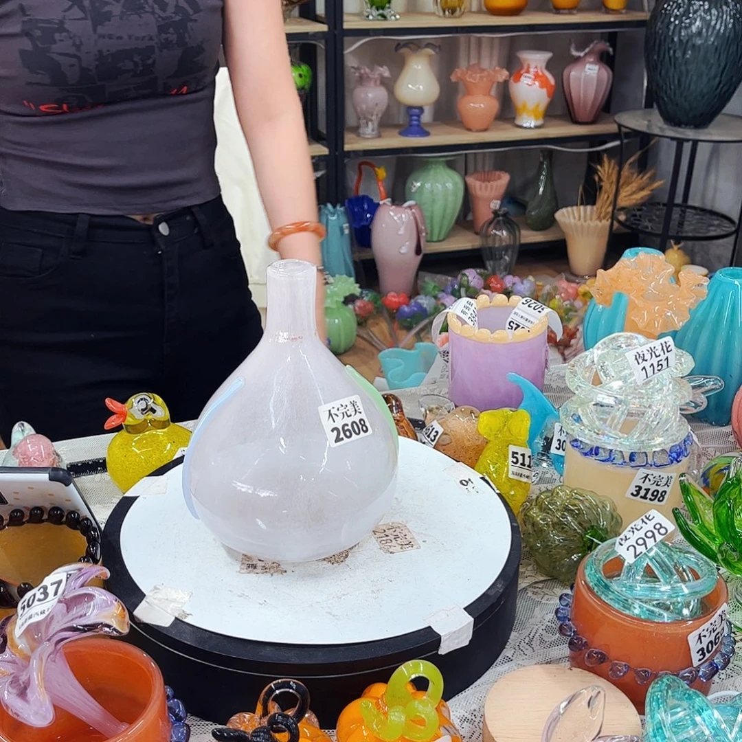 2608 家悦花器摆件不完美