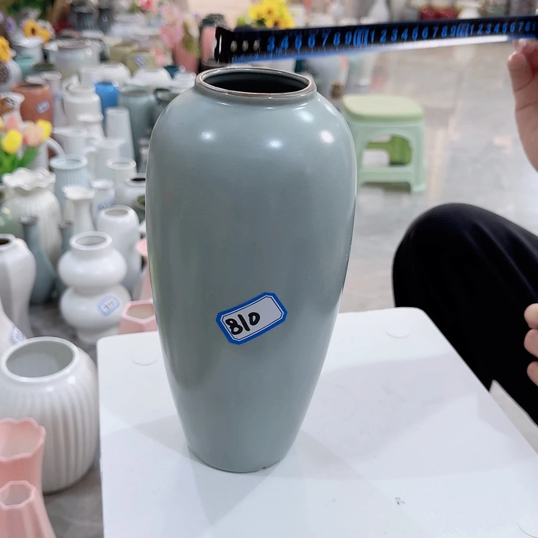 810号陶瓷高25厘米瑕疵一个