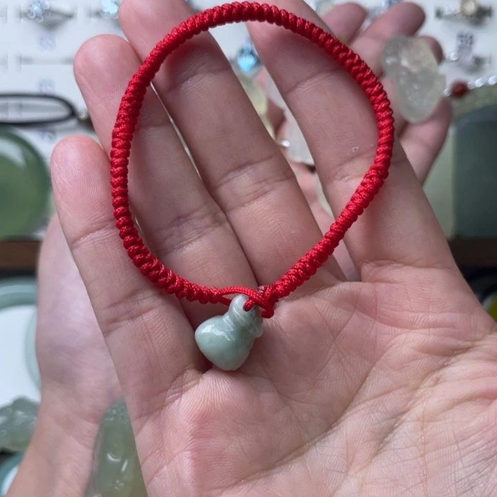 透闪石-蛇纹石玉未镶嵌手绳