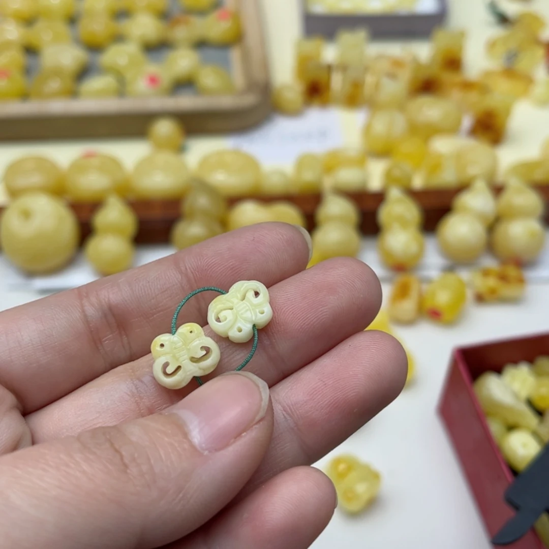 【闪购商品】蜜蜡裸石未镶嵌配饰