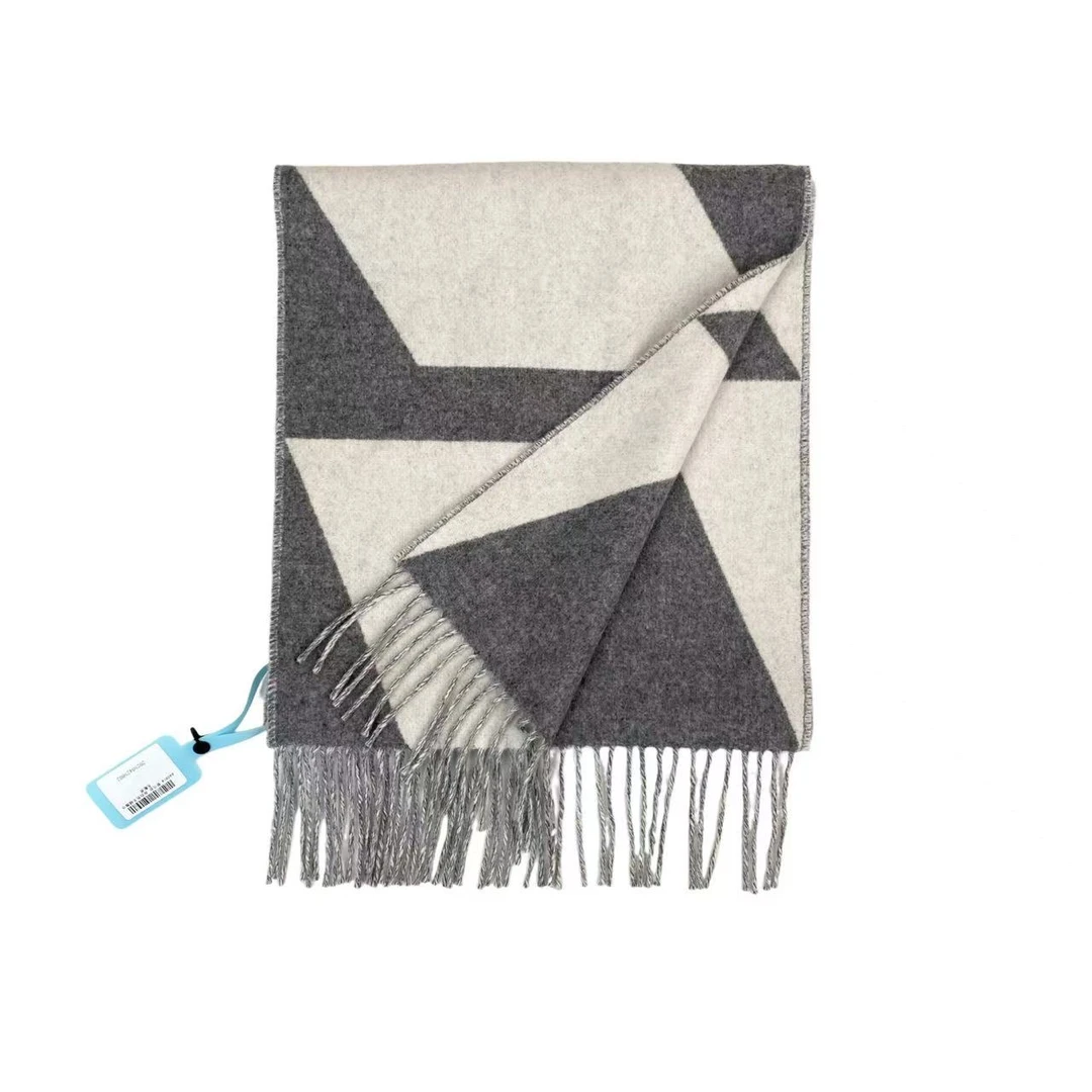 99新 Hermes/爱马仕 AA3014 羊绒 灰白色羊绒围巾 31*152cm