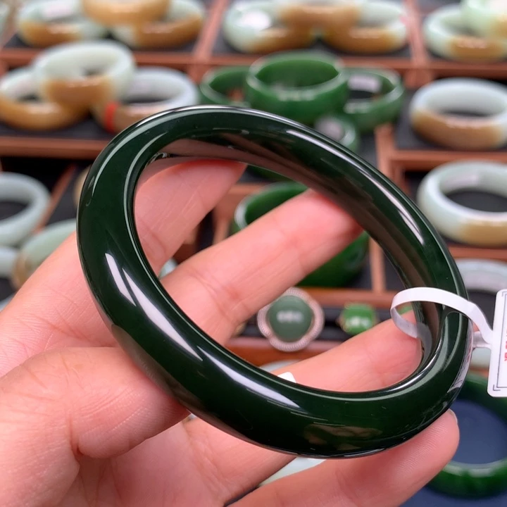 和田玉（碧玉）手镯未镶嵌60